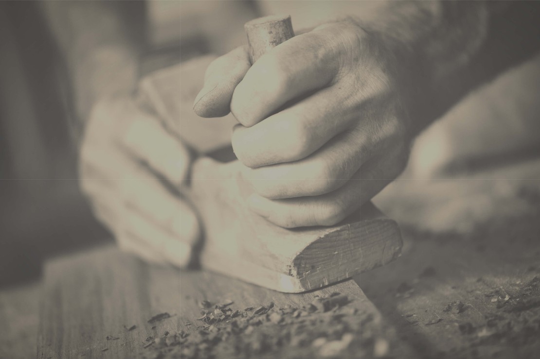 Piallatura manuale del legno